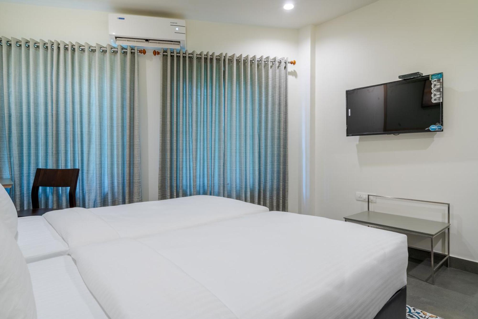 Aryaas Regent Hotel Kochi ภายนอก รูปภาพ